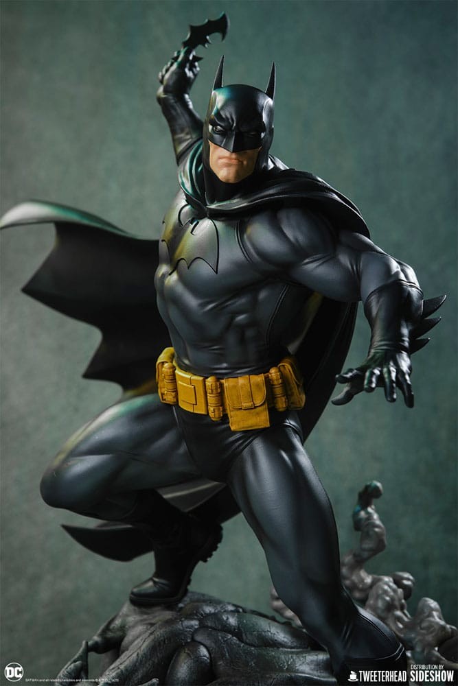 La tête de batman d'une figurine, sans son masque