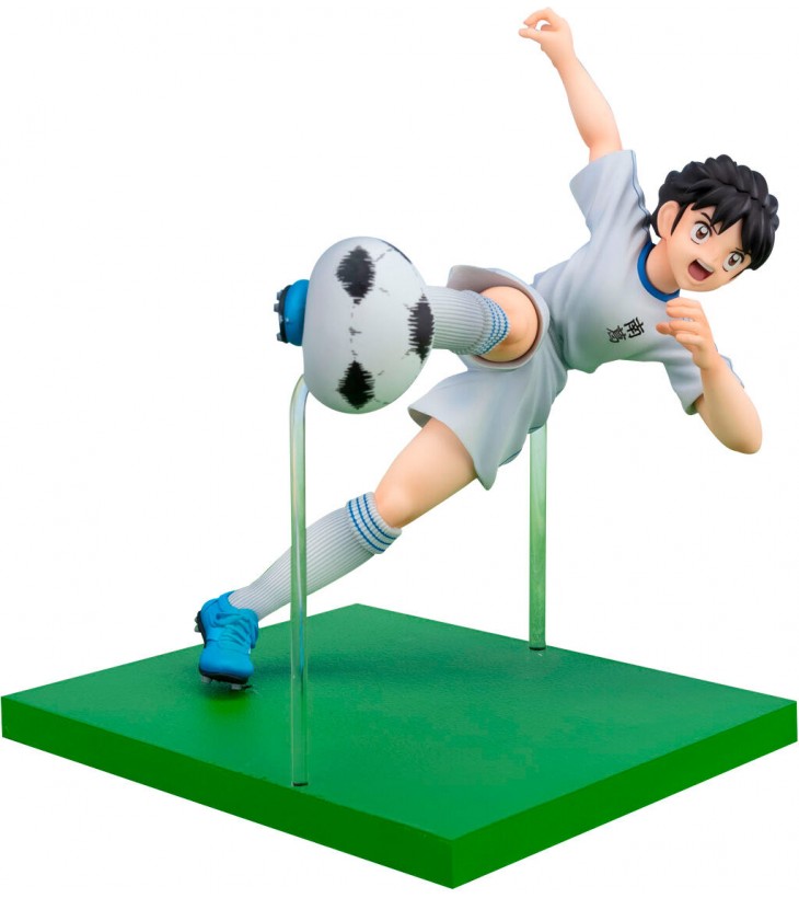 CAPTAIN TSUBASA FIGURINE...
