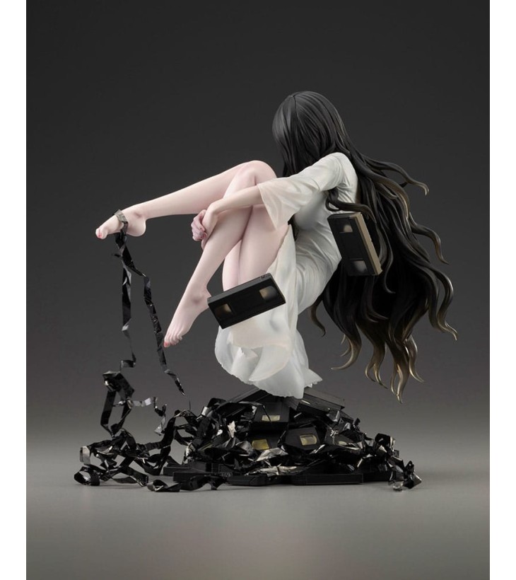 THE RING BISHOUJO STATUE...